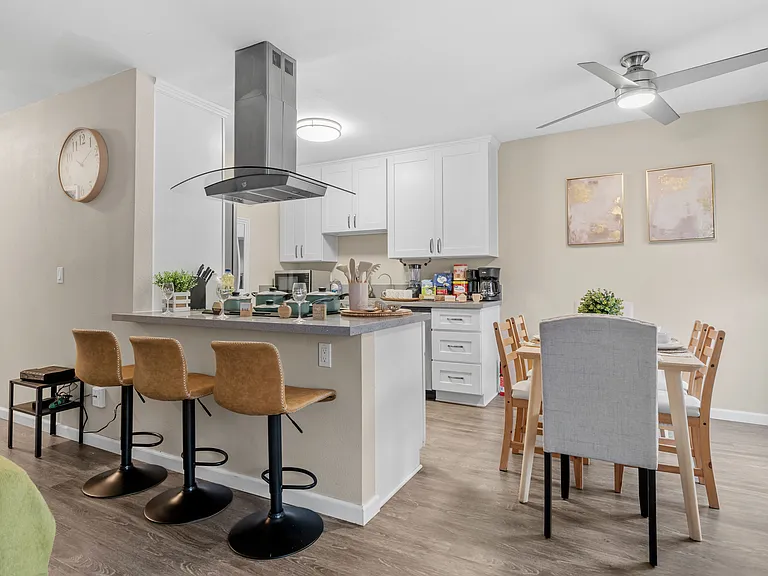 Enjoy the convenience of having the dining area & kitchen, all within arm's reach