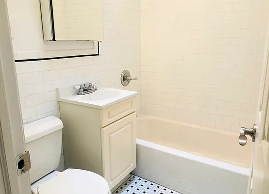 Rented by Urban Real Estate Inc | media 4