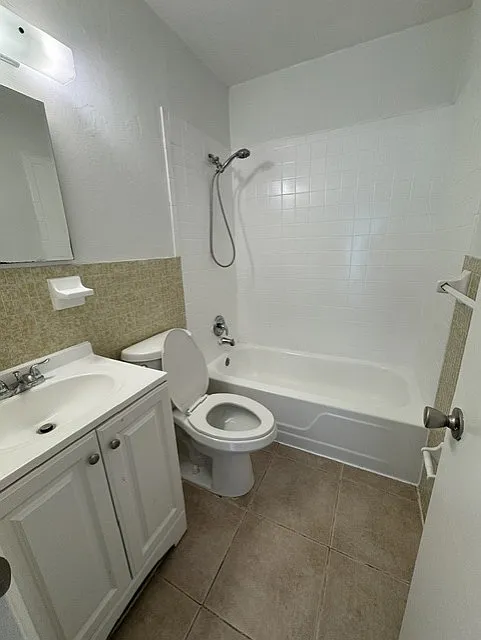 Studio, $1,200 — Photo 2