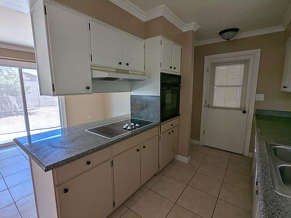 3rd image of 12008 N 22nd Pl