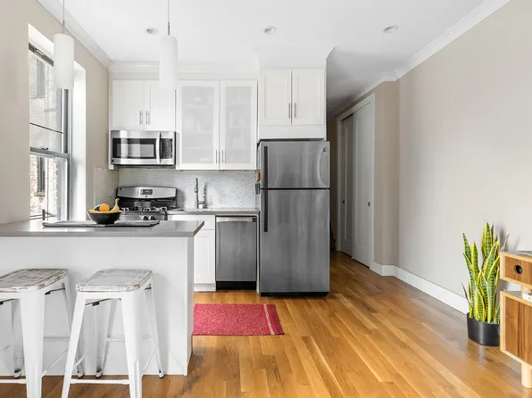 918 East 14th Street image 1 of 11