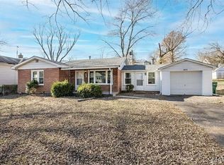 9813 Winkler Dr, Saint Louis, MO 63136
