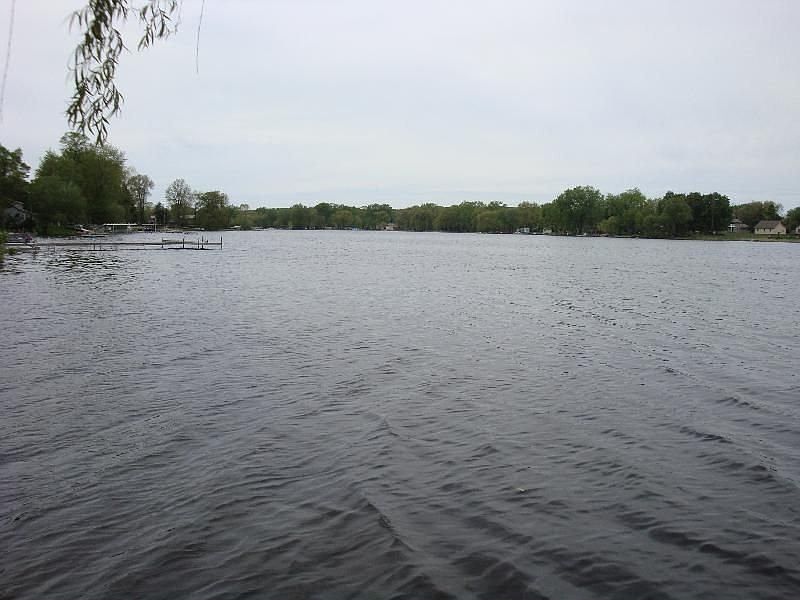 2nd image of 3333 S Shore Dr
