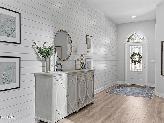 4th image of 1137 Snowy Peak Ln