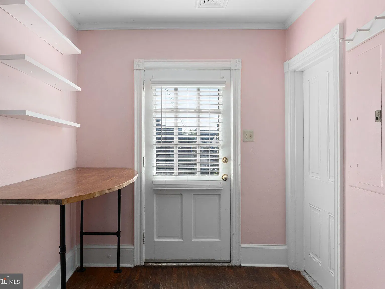 2 bed, 1.5 bath, 1200 sqft, $2,500 — Photo 4