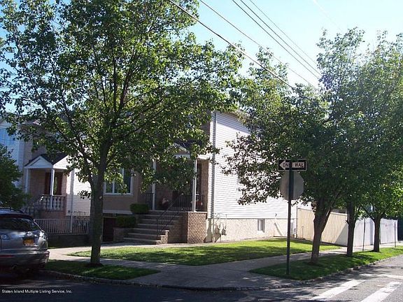 3rd image of 374 Yetman Ave