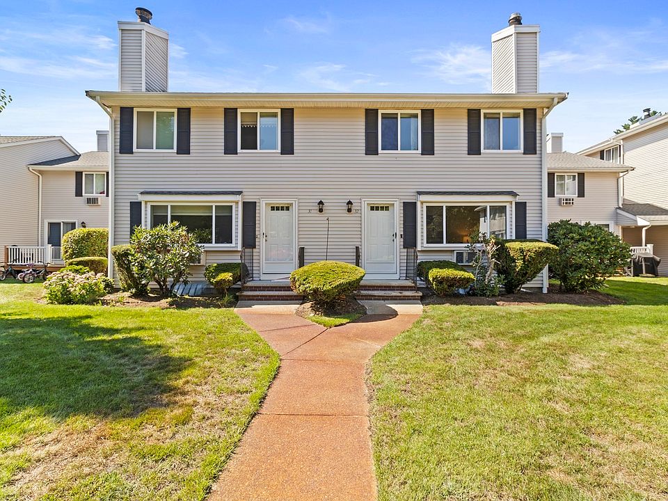 1st image of 10 Erick Rd APT 32