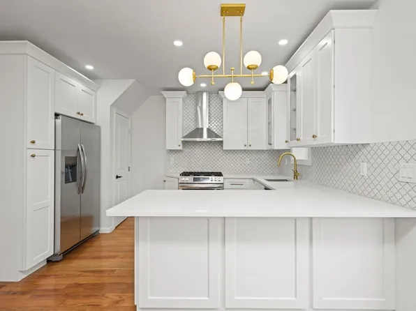 1246 Troy Avenue image 6 of 31