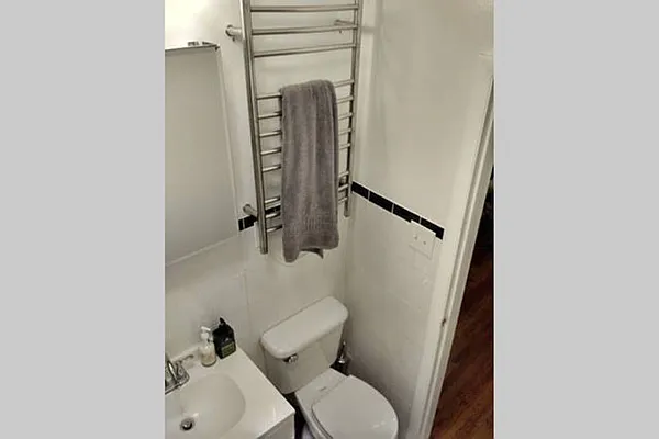 Rented by Downtown Realty Group LTD | media 31