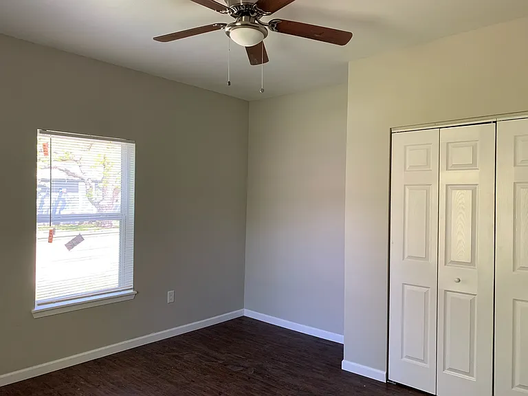 1012 Fay St — Photo 8