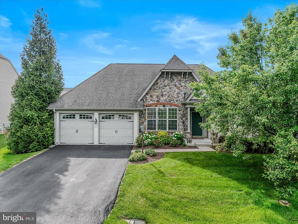 1st image of 220 Lewis Washington Dr