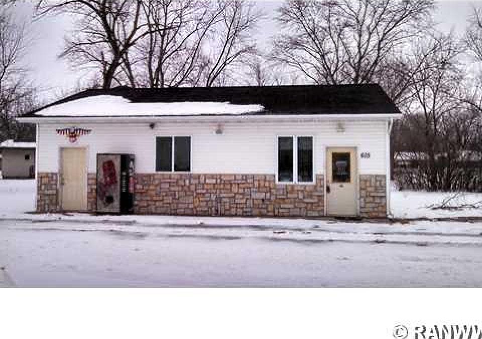 1st image of 615 W Park Ave