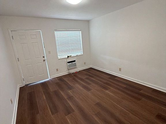 5th image of 640 SW 5th St #644