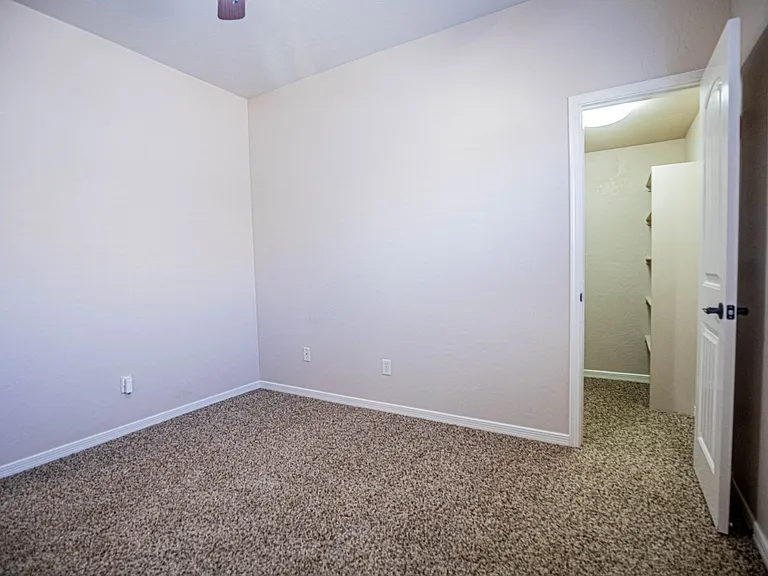 1124 Pajarito Dr — Photo 45