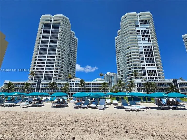 16485 Collins Ave #932 — Photo 4