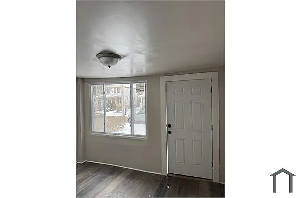 Building Photo - 10802 Amor Ave
