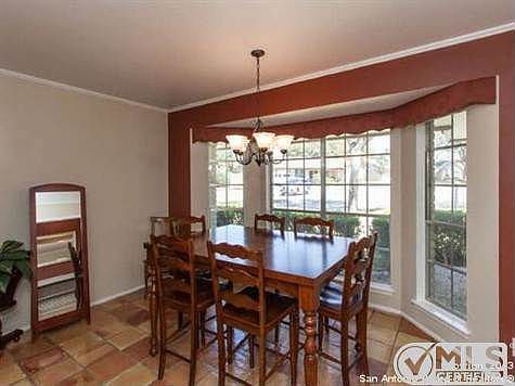 2nd image of 602 Rocklyn Dr