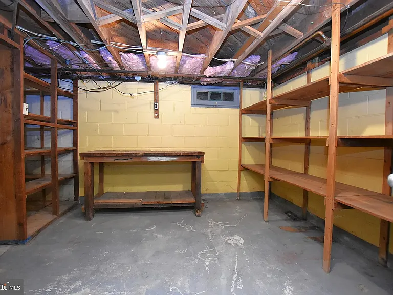 53 Odaniel Ave — Photo 24