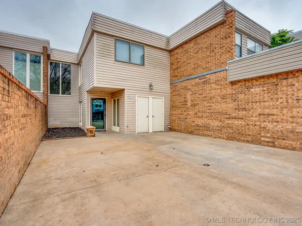 813 Maple St, Ada, OK 74820