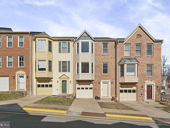 3rd image of 102 Sunny Hill Ct