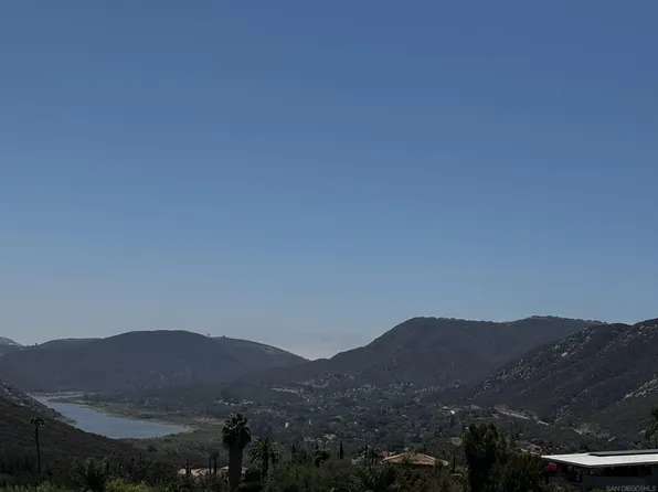 2450 Vista Lago Ter, Escondido, CA 92029