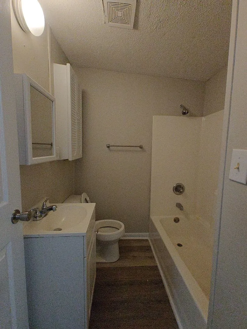 1712 Central Avenue — Photo 2