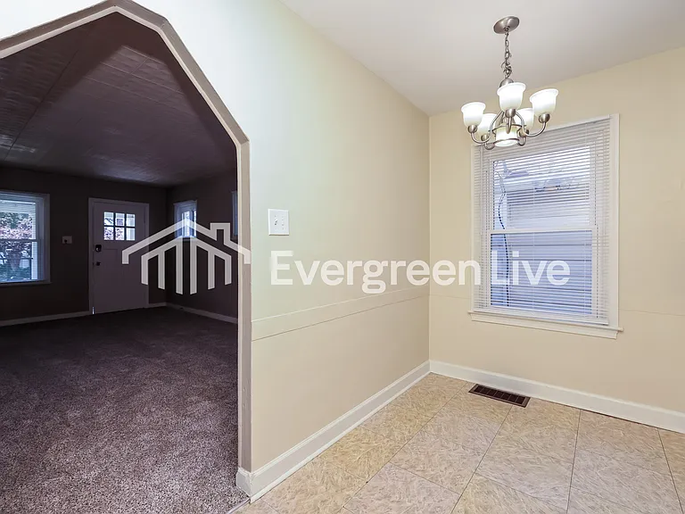 4109 Farnham Ave — Photo 6