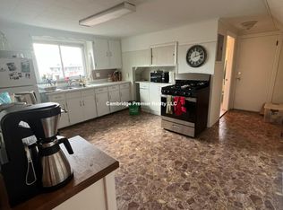 547 Broadway #3A, Somerville, MA 02145