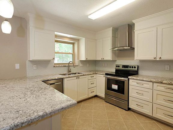 5th image of 12730 Tanoak Dr