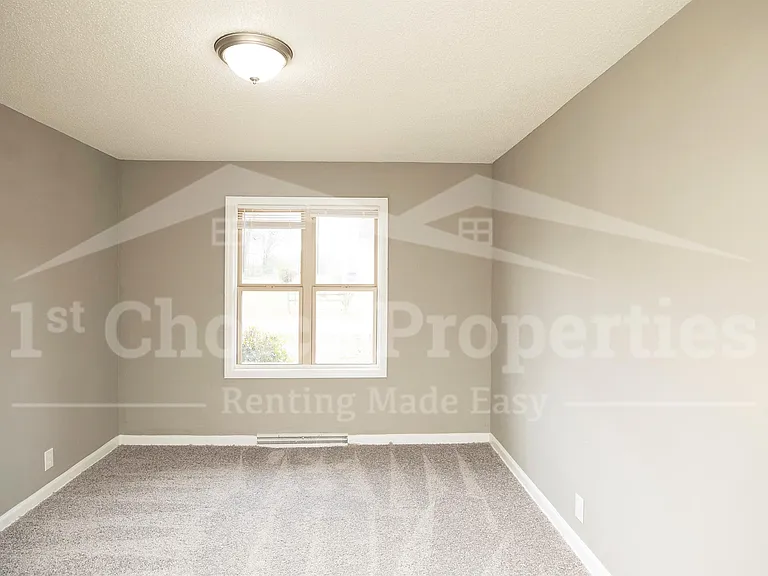 6051 Willow Cir — Photo 10