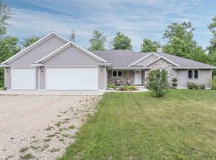 6183 Hedgewood Ct, Abrams, WI 54101