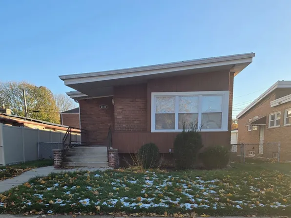 2151 E 90th St, Chicago, IL 60617