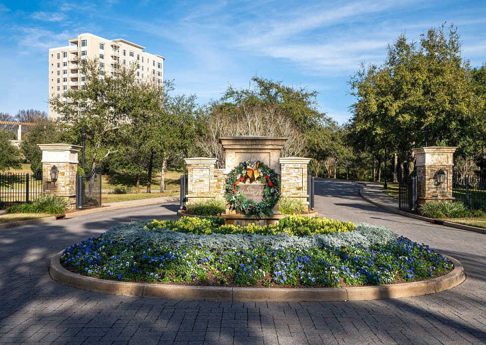 1st image of 408 Kelly Plantation Dr Unit 709