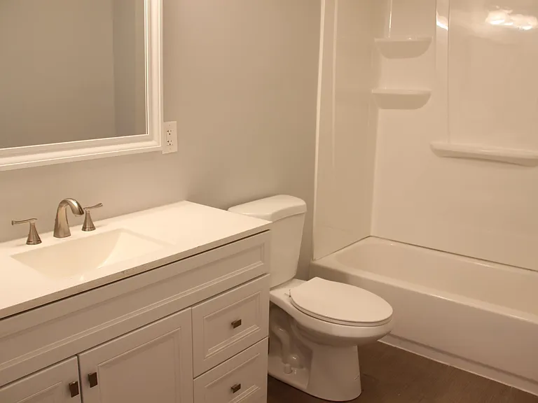 46 Franklin Ave — Photo 19