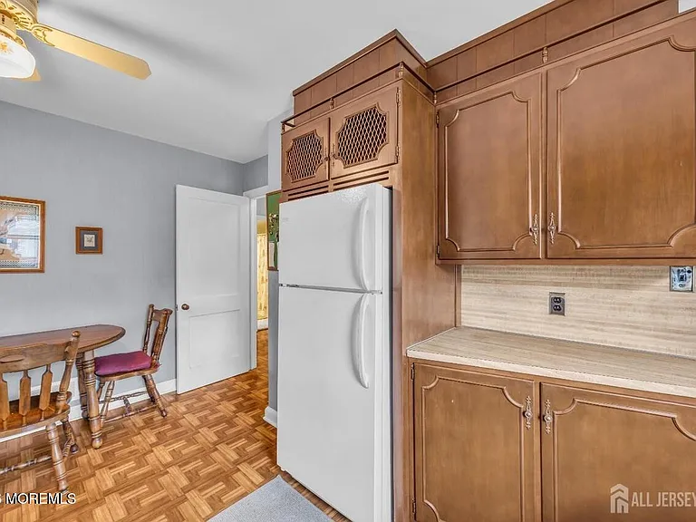 143 Safran Ave — Photo 11