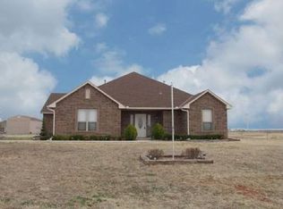 68 Stout Dr NW, Piedmont, OK 73078
