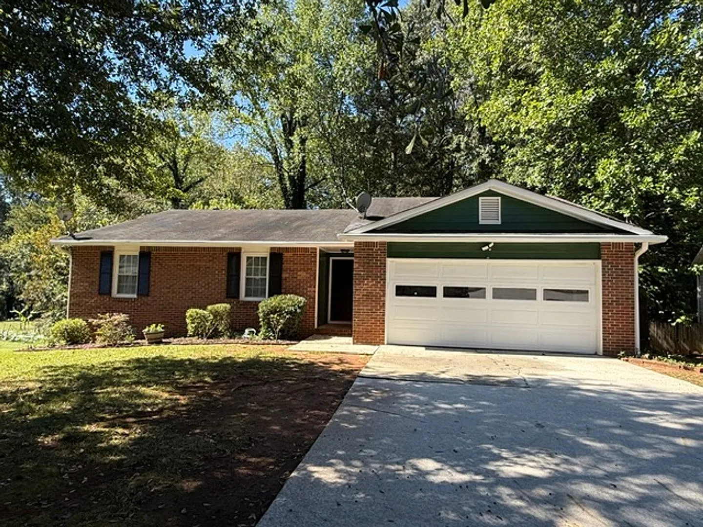 Must See!! 1239 Autumn Hill Lane 3 bedroom / 2 bath — Photo 1