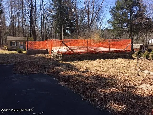 102 Roth Ln photo 1