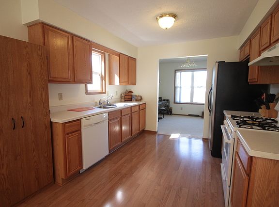 5th image of 4324 Chesterfield Ave