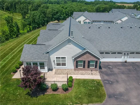 705 Spring Valley Dr, Zelienople, PA 16063