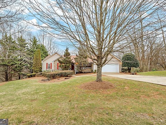 2nd image of 611 Talona Mountain Rd