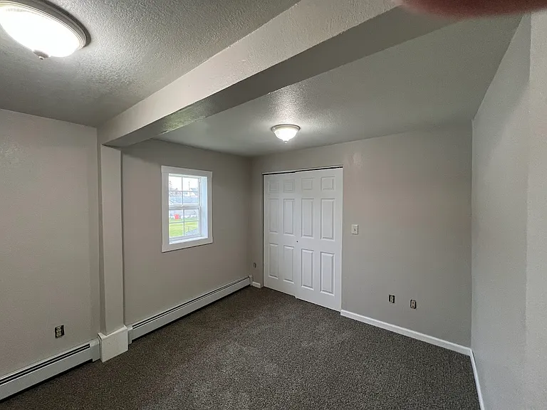 Bedroom 2 10'x11'