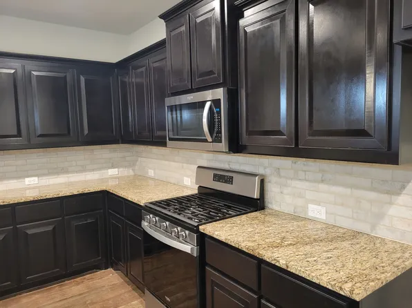 519 Heartland Dr, Glenn Heights, TX 75154