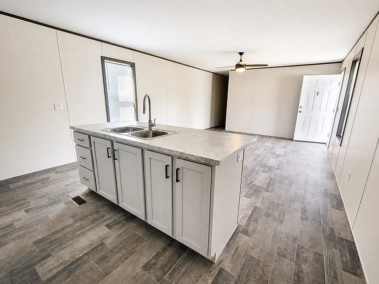 Stoney Creek Manufactured Home Community — Photo 7