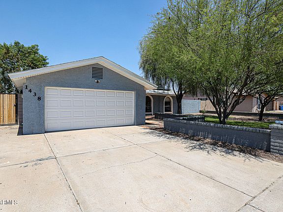 3rd image of 1438 W ROCKWOOD Drive
