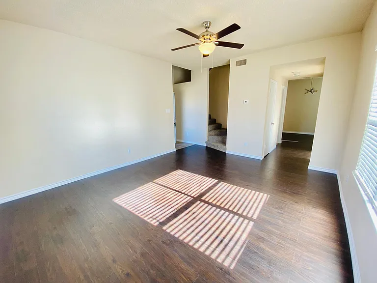 103 Hughson Ct — Photo 7