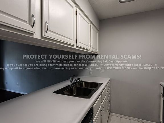 5th image of 2554 W Houston St