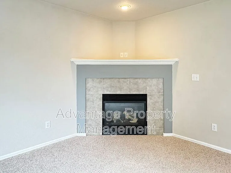 1235 SE Brookside Way — Photo 9