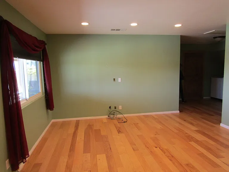 225 Cyclone St — Photo 10