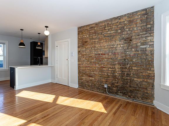 3rd image of 4122 N Keeler Ave APT 1